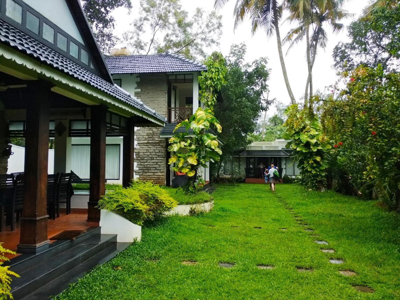 Mayas Beach House Mararikulam Exterior photo